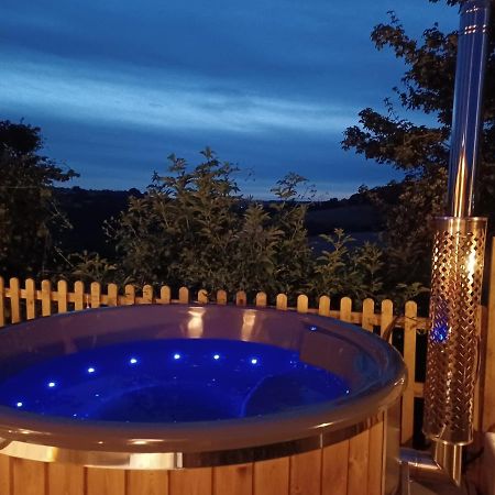 Отель Norwell View Farm Glamping With Hot Tubs Бат Экстерьер фото