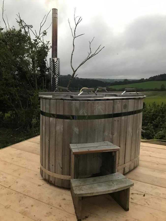 Отель Norwell View Farm Glamping With Hot Tubs Бат Экстерьер фото