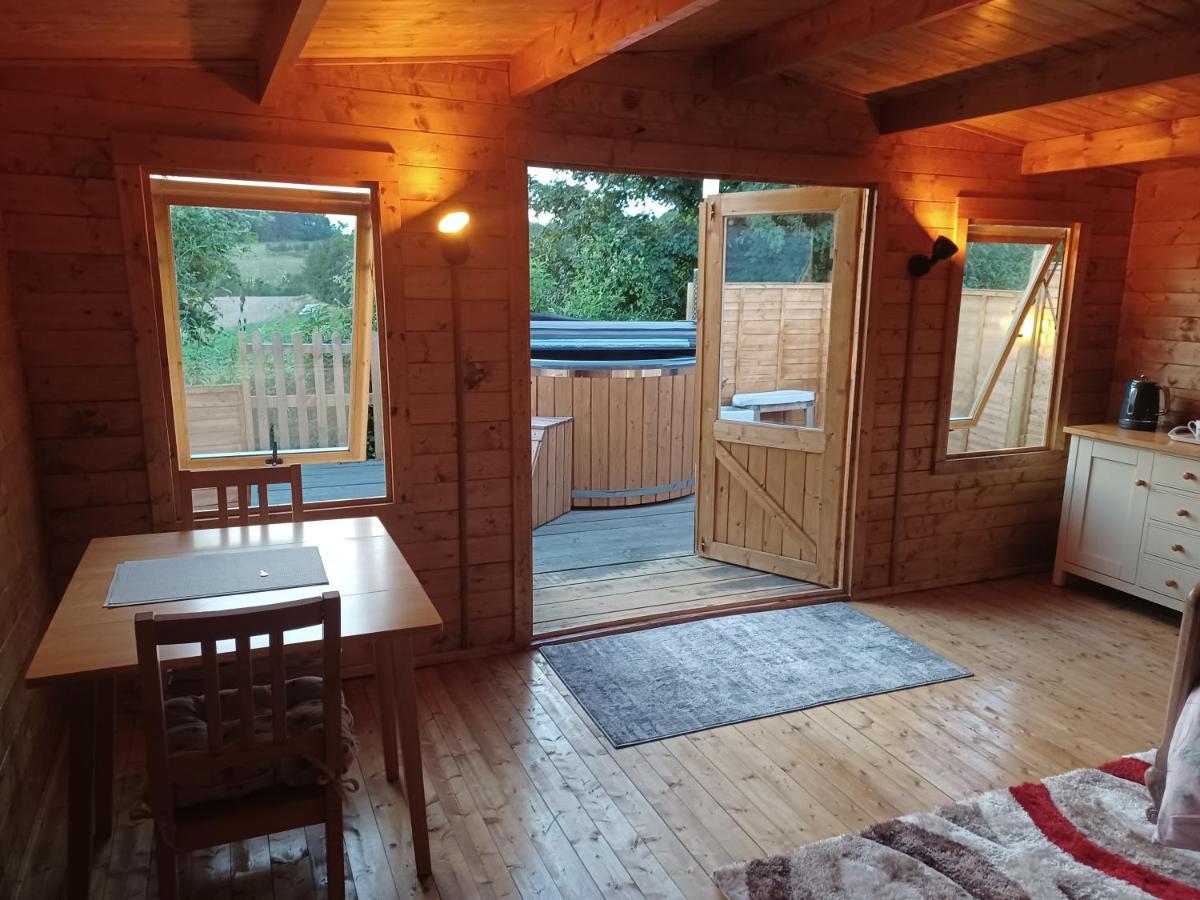 Отель Norwell View Farm Glamping With Hot Tubs Бат Экстерьер фото