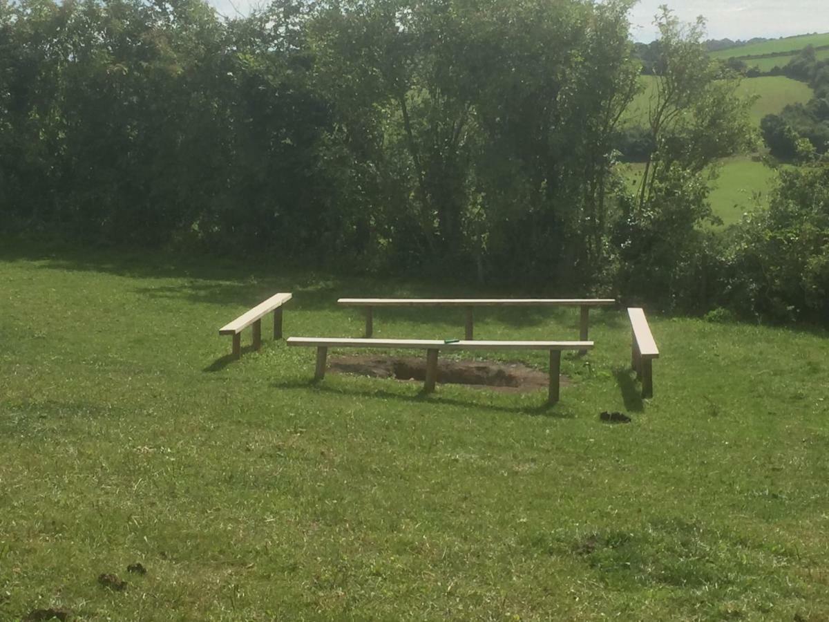 Отель Norwell View Farm Glamping With Hot Tubs Бат Экстерьер фото