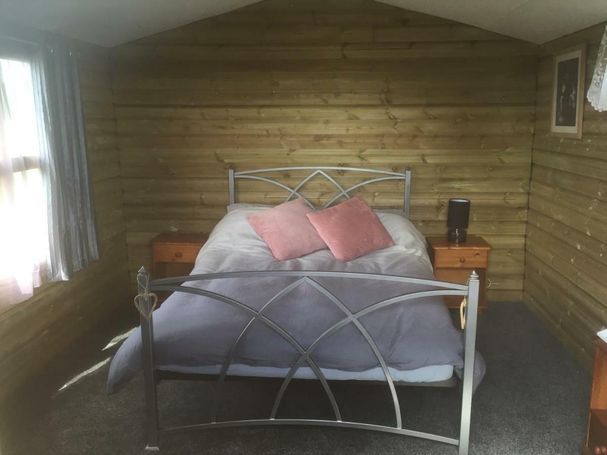 Отель Norwell View Farm Glamping With Hot Tubs Бат Экстерьер фото
